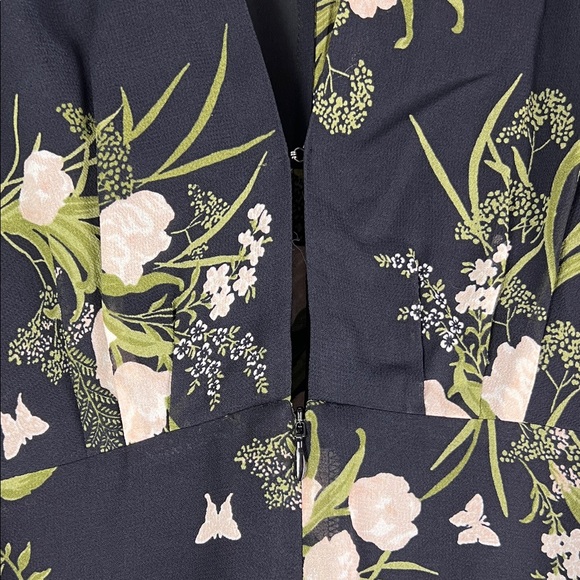 Reformation Lemongrass Jumpsuit Isabella Floral Plunge Black White - Picture 13 of 15